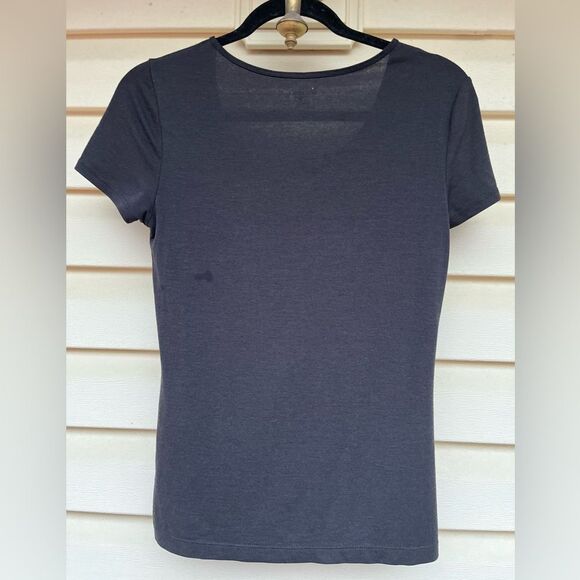 Danskin Now black, thin short sleeved top, nice and comfortable, size Small - Picture 4 of 4